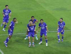 Taklukkan Malut United 2-0, Persib Kian Nyaman di Puncak Klasemen